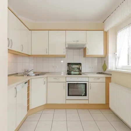 Stadtvilla-wohnung-01-mit-eigener-garage Appartement