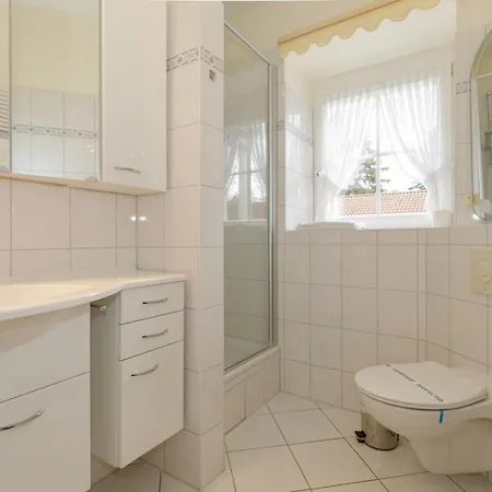 Apartmán Stadtvilla-wohnung-01-mit-eigener-garage