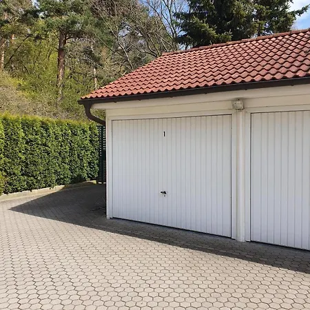 Stadtvilla-Wohnung-01-Mit-Eigener-Garage * Kuehlungsborn